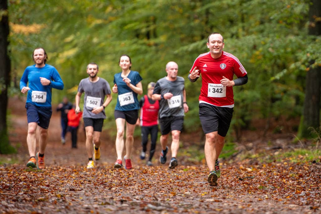 Läuferinnen und Läufer beim TSG 7-Meilen-Trail